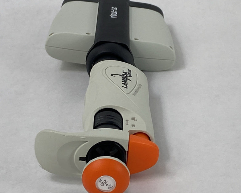 Corning Lambda Plus 20-200 µL Autoclavable 8 Channel Pipettor