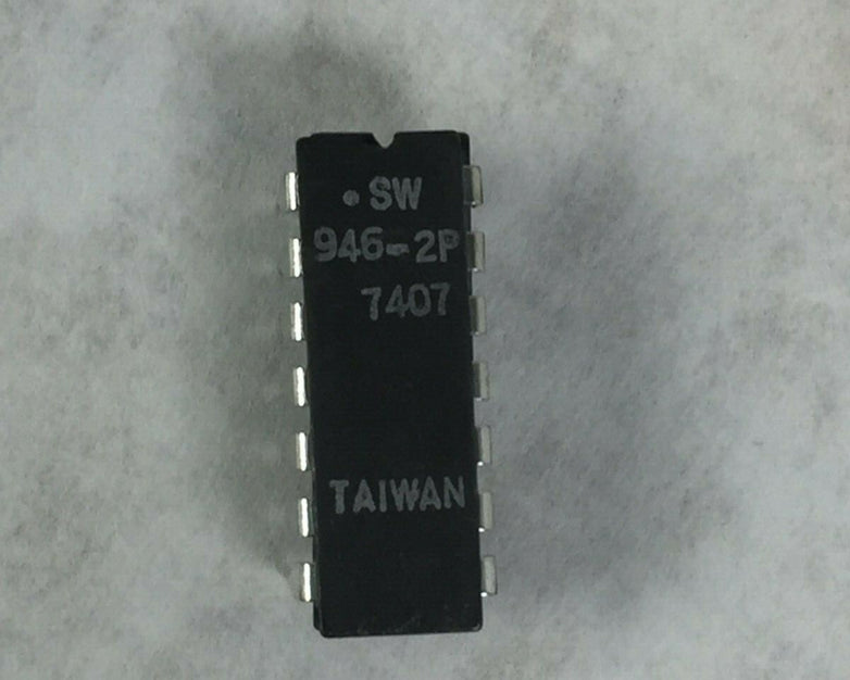 SW 946-2P Stewart Warner  14 Pin  Lot of 24