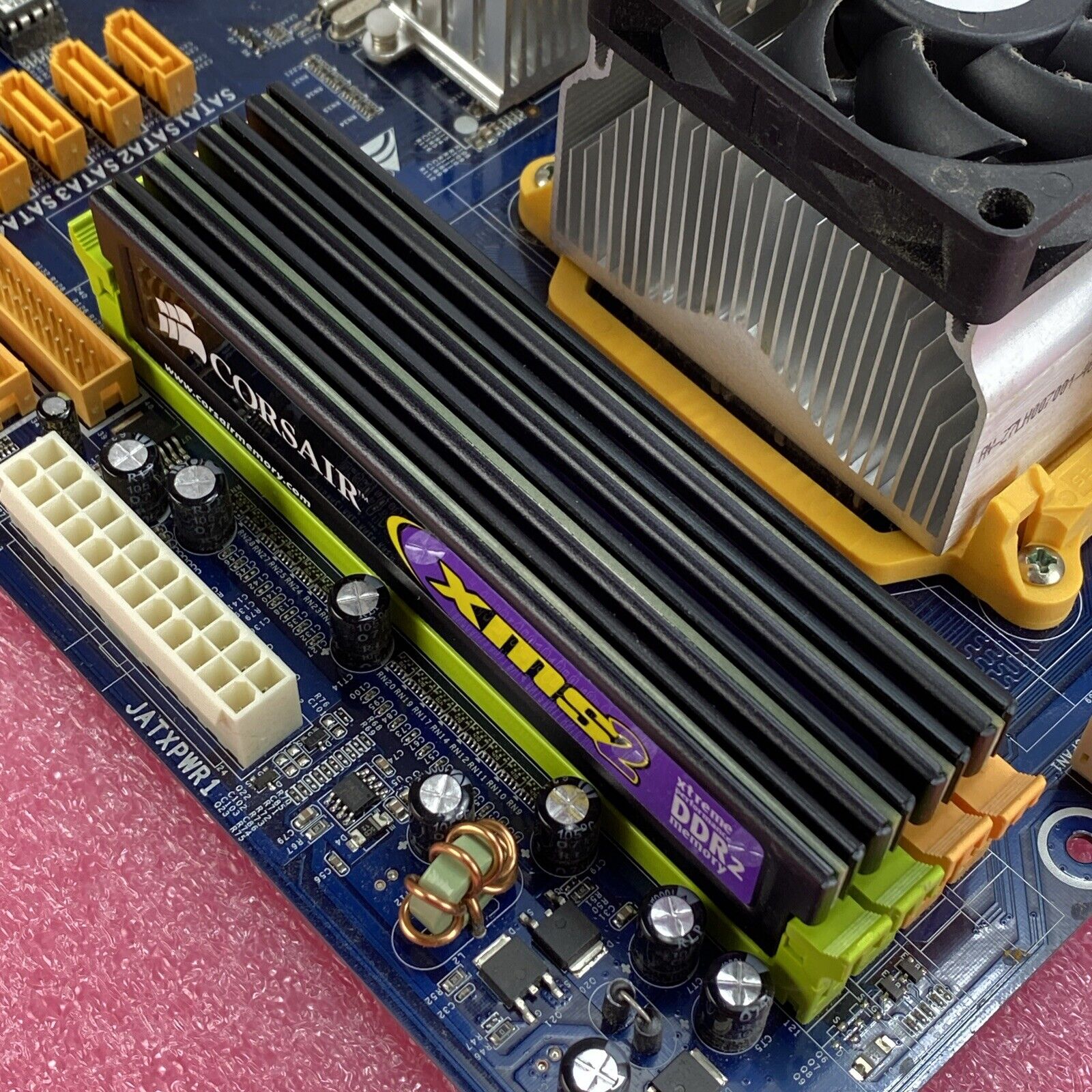 Biostar TF560 A2+ Motherboard AMD Athlon 64 x2 2.21GHz 4GB RAM w/ Shield