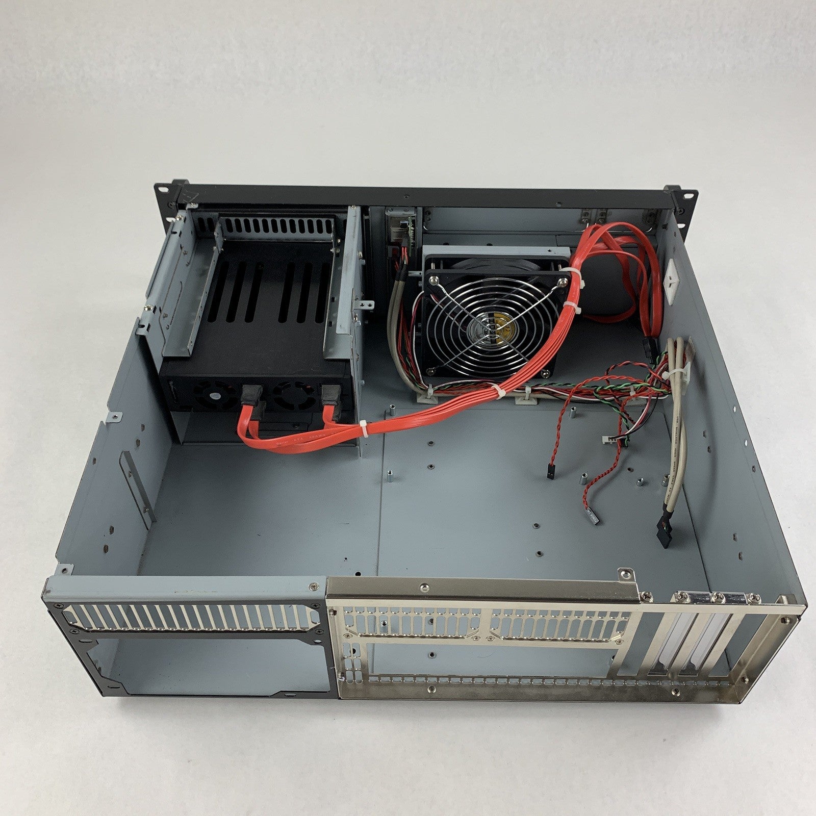 Unbranded 4U Rackmount Industrial Server Chassis No Key Unlocked