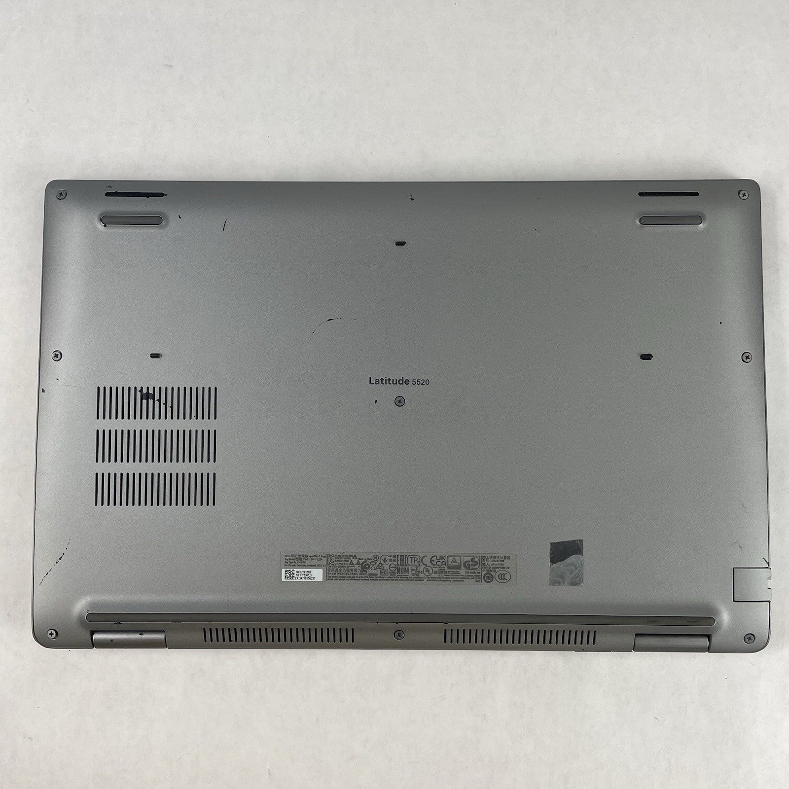 Dell Latitude 5520 15.6" i5-1145G7 2.60GHz 8GB RAM No SSD/OS/AC- Scratched Paint13