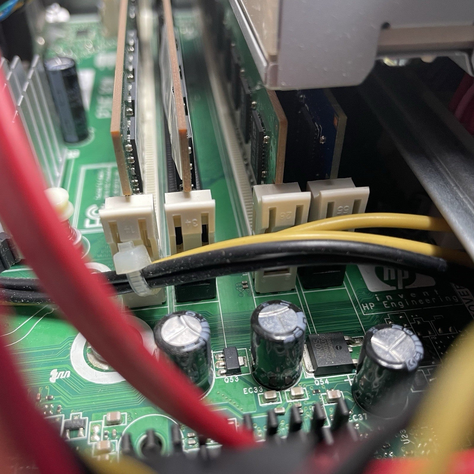 HP Pro 3000 SFF Pentium Dual-Core E6700 3.20 GHz 8 GB RAM No HDD No OS