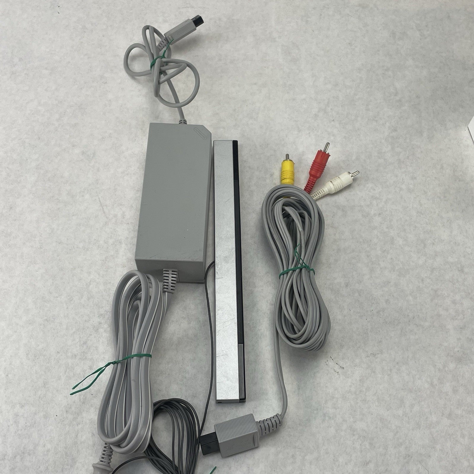 Nintendo Wii RVL-001 Tested & Reset Console With Cords11