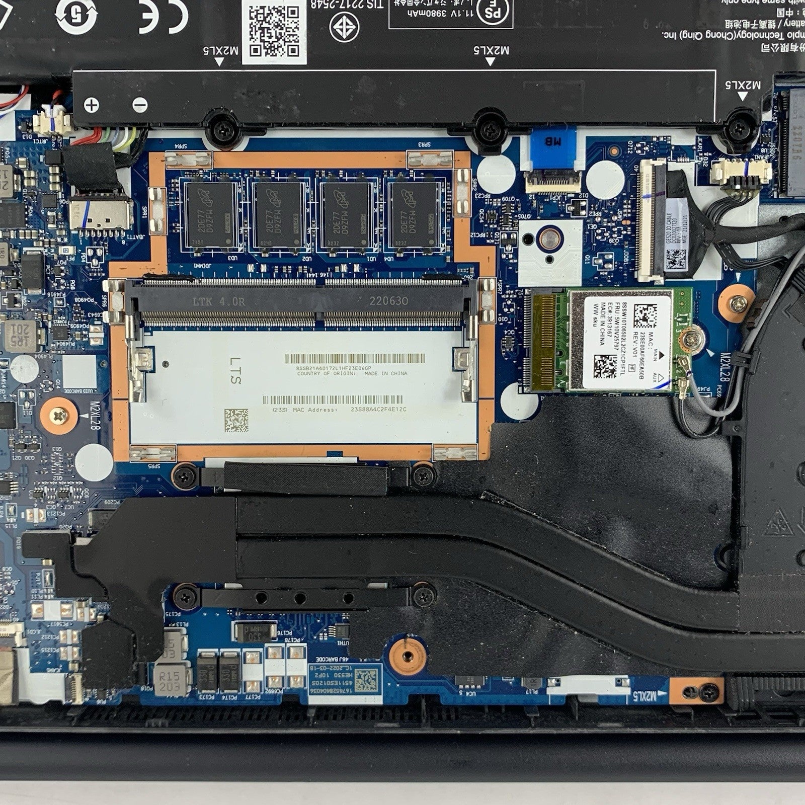 Lenovo ThinkPad E15 Gen 3 15.6" Ryzen 5 5500U 2.1 GHz 8 GB RAM No OS/HDD/AC Dent16