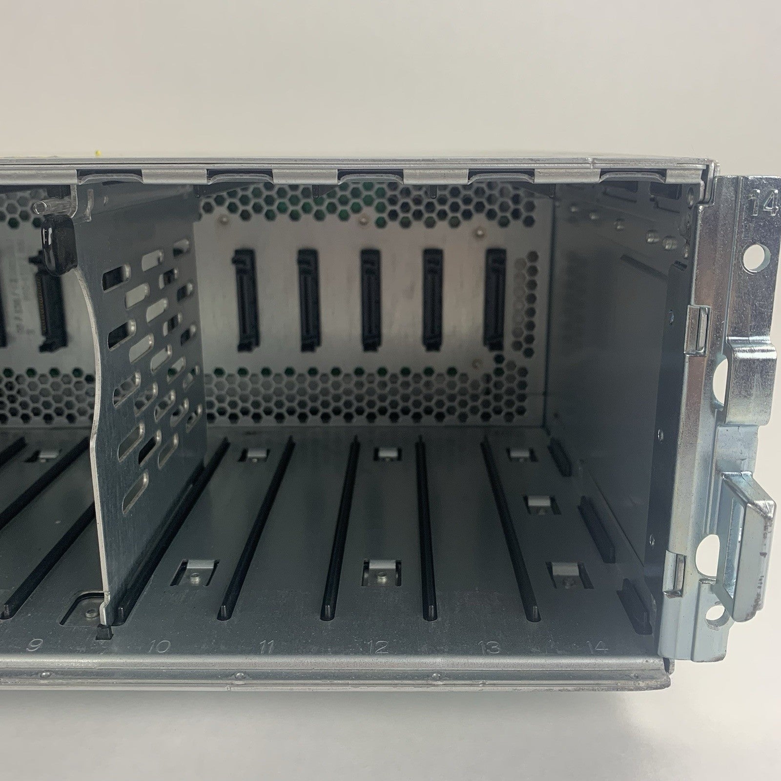 EMC2 KTN-STL4 TR651 Disk Array Chassis 2x PSUs No Caddy No HDDs5