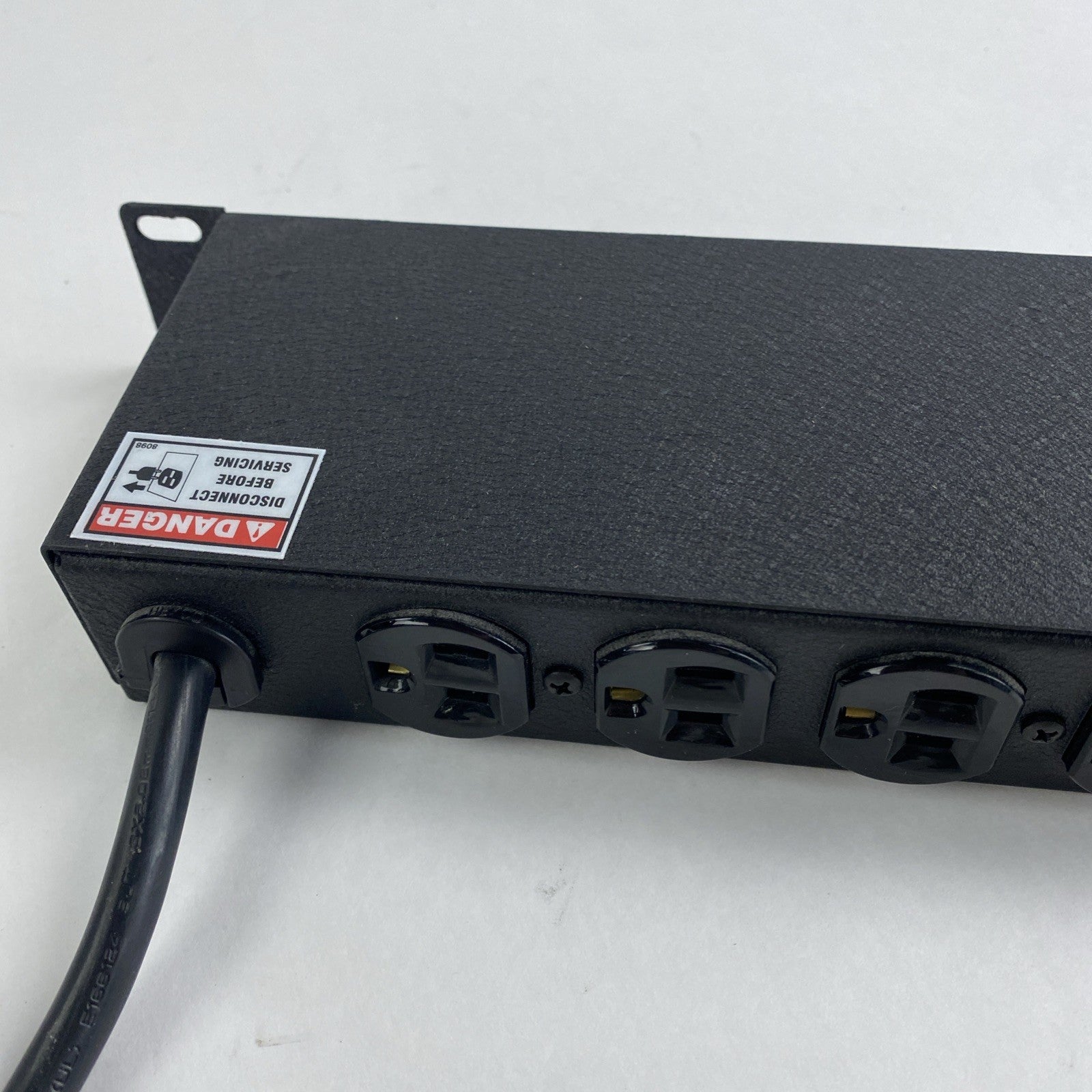 Geist SP104-10 Rack Mounted 10 Outlet Surge Protection6
