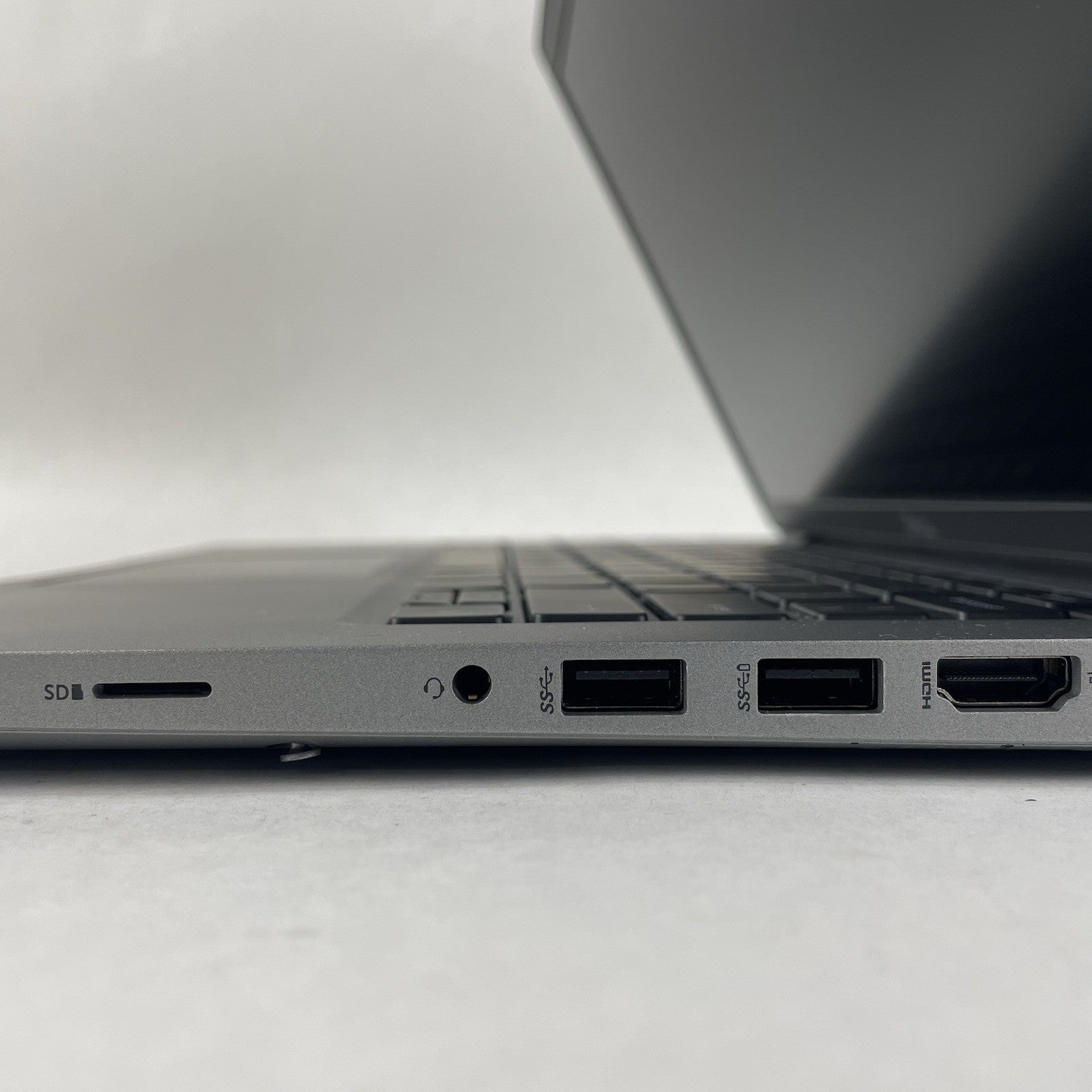 Dell Latitude 5420 14" i7-1165G7 2.80 GHz 8 GB RAM No SSD/OS/AC - READ10