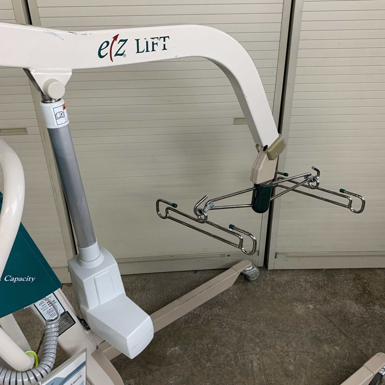 EZ Way 598 EZ Lift Patient Positioner No Battery No Charger
