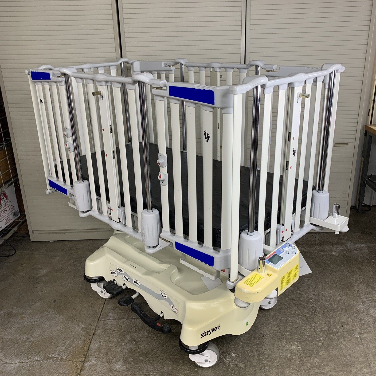 Stryker Cub FL19H Pediatric Crib with Mattress No Handles on Doors