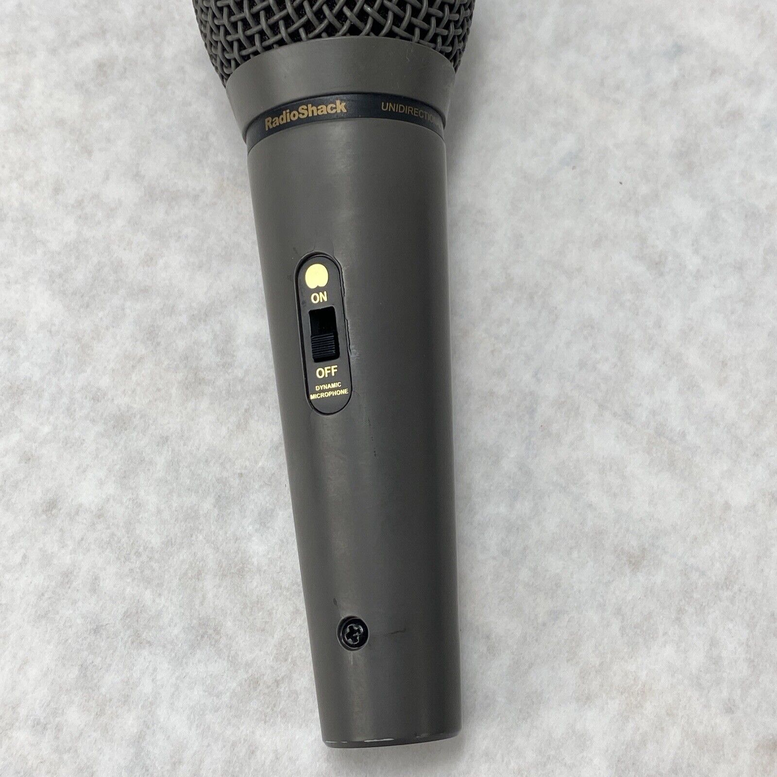 Radio Shack 33-3001 Handheld Unidirectional Dynamic Microphone w/ Case  Tested