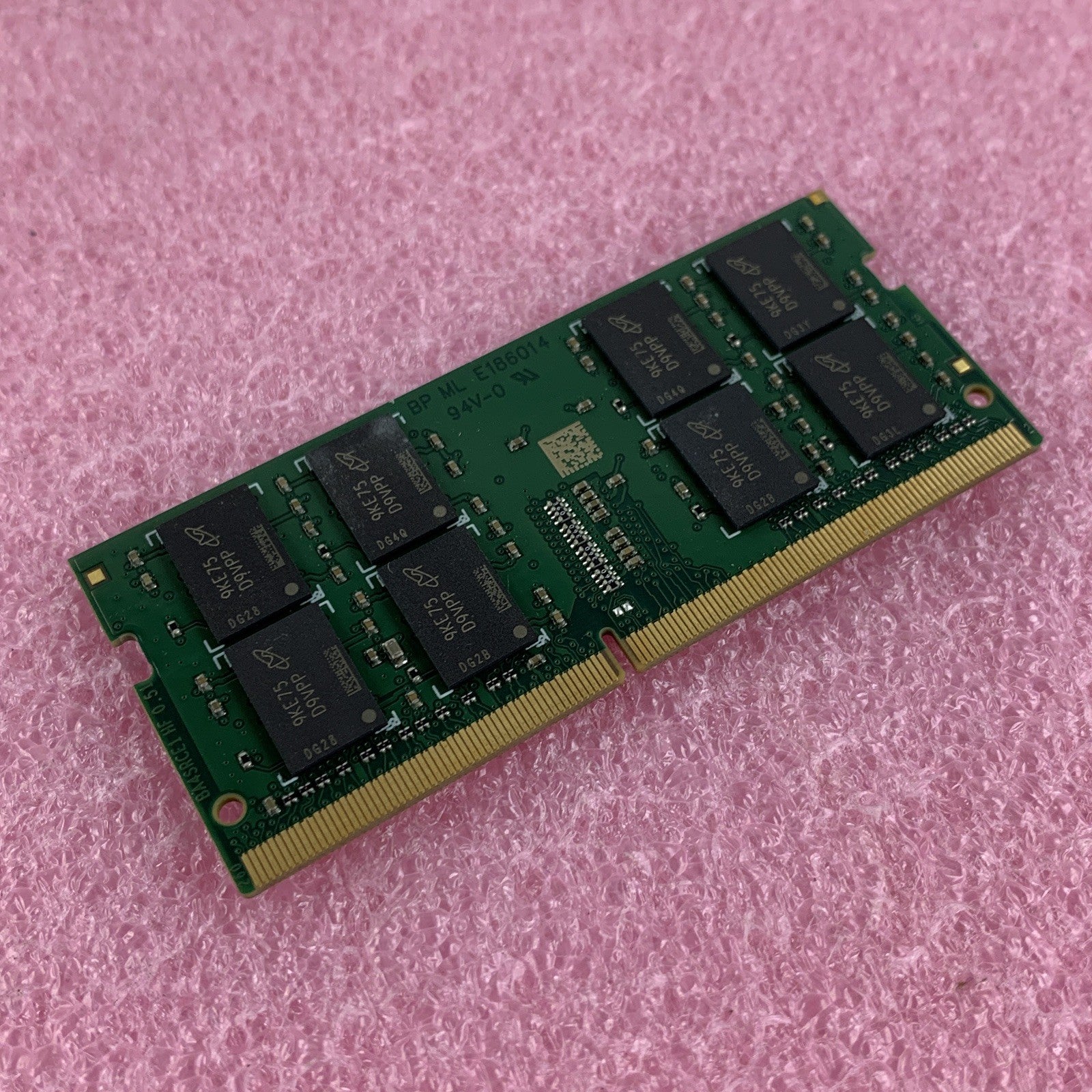 Crucial CT16G4S24AM.M16FE 16 GB DDR4 240MHz PC4-19200 Laptop Memory RAM