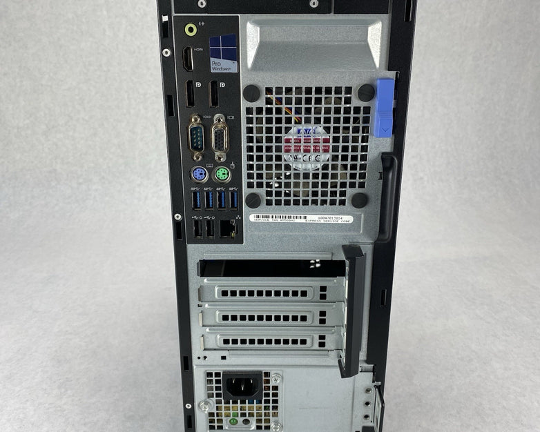 Lenovo ThinkCentre M900 SFF Intel Core i7-6700 3.4GHz 8GB RAM No HDD No OS