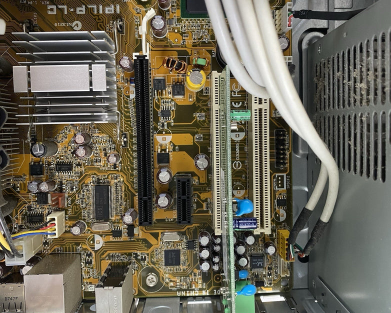 HP Compaq Presario SR5350F MT Pentium Dual Core E2180 2GHz 2GB RAM No HDD No OS