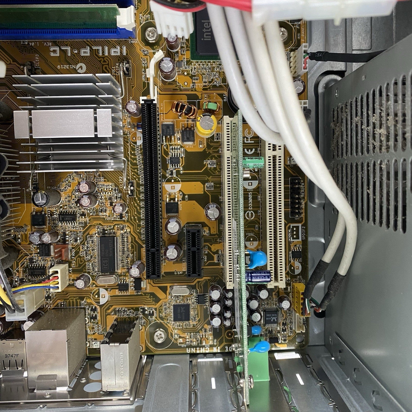 HP Compaq Presario SR5350F MT Pentium Dual Core E2180 2GHz 2GB RAM No HDD No OS