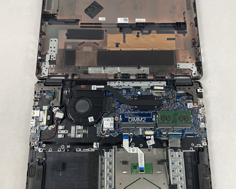 Dell Latitude 3510 15.6" i7-10510U 1.80 GHz 8 GB RAM No SSD/OS/AC/Batt