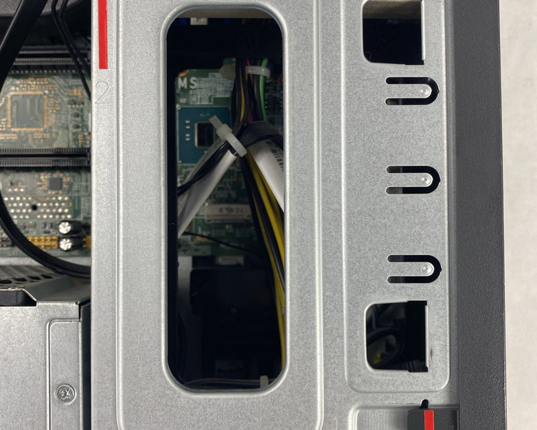 Lenovo ThinkCentre M910s SFF Intel Core i5-6500 3.20GHz 8GB RAM No HDD No OS