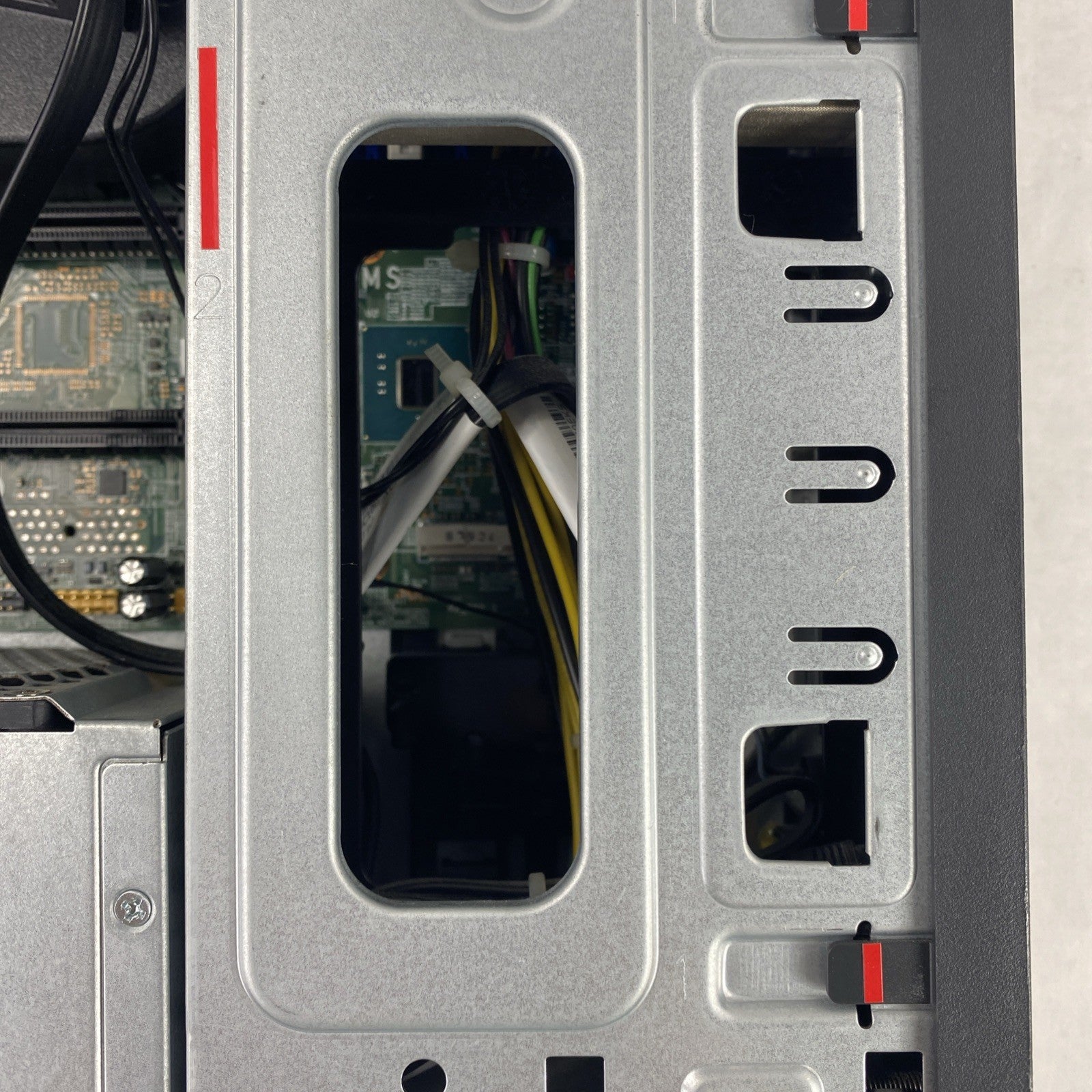 Lenovo ThinkCentre M910s SFF Intel Core i5-6500 3.20GHz 8GB RAM No HDD No OS