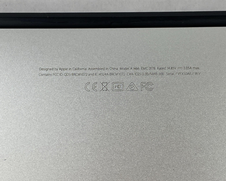Apple MacBook Air A1466 2017 13" 1.8 GHz i5 8 GB RAM 500GB SSD os12.7.6