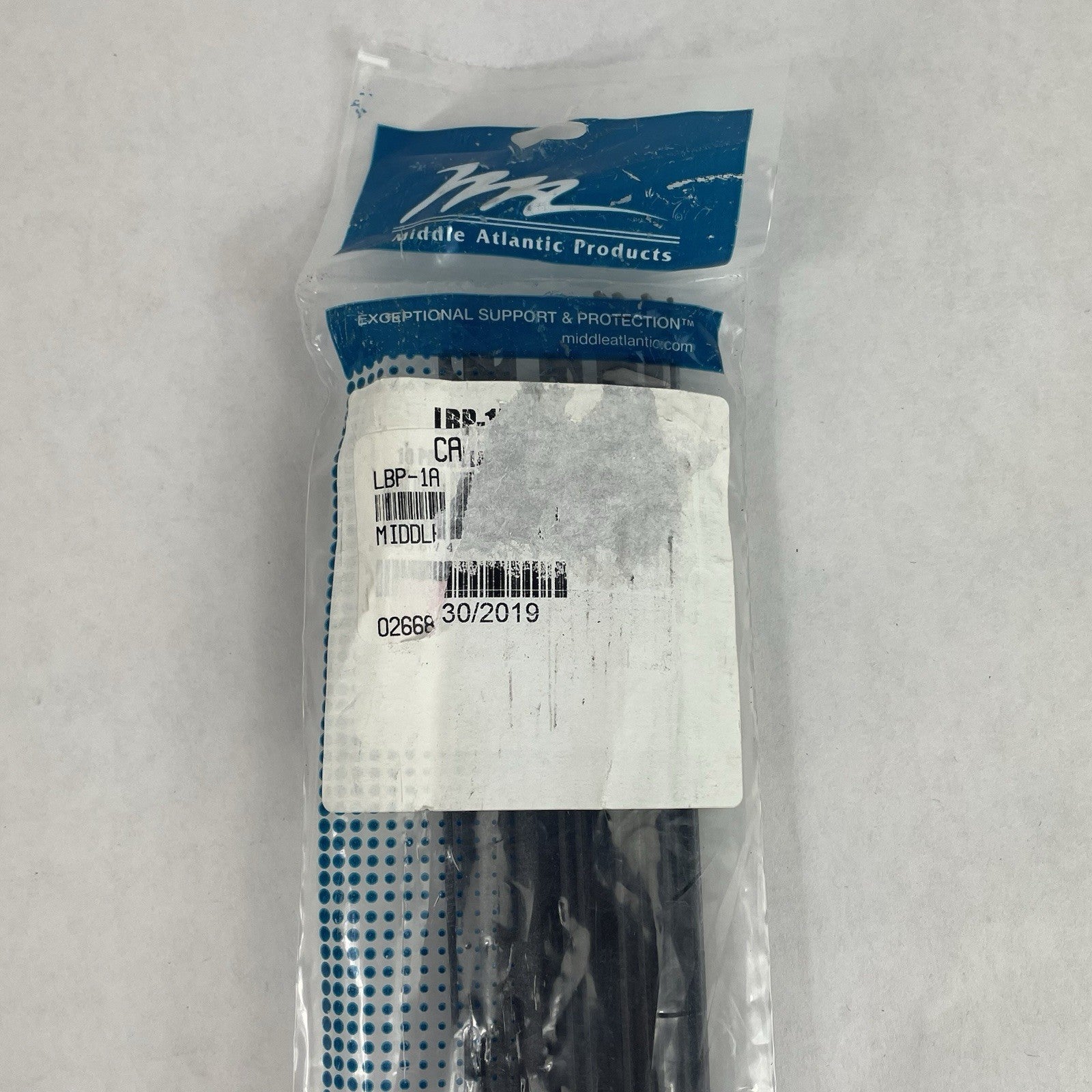 Middle Atlantic LBP-1A 10 Pack L Lacer Bar Cable Management Rack Mount Hardware2