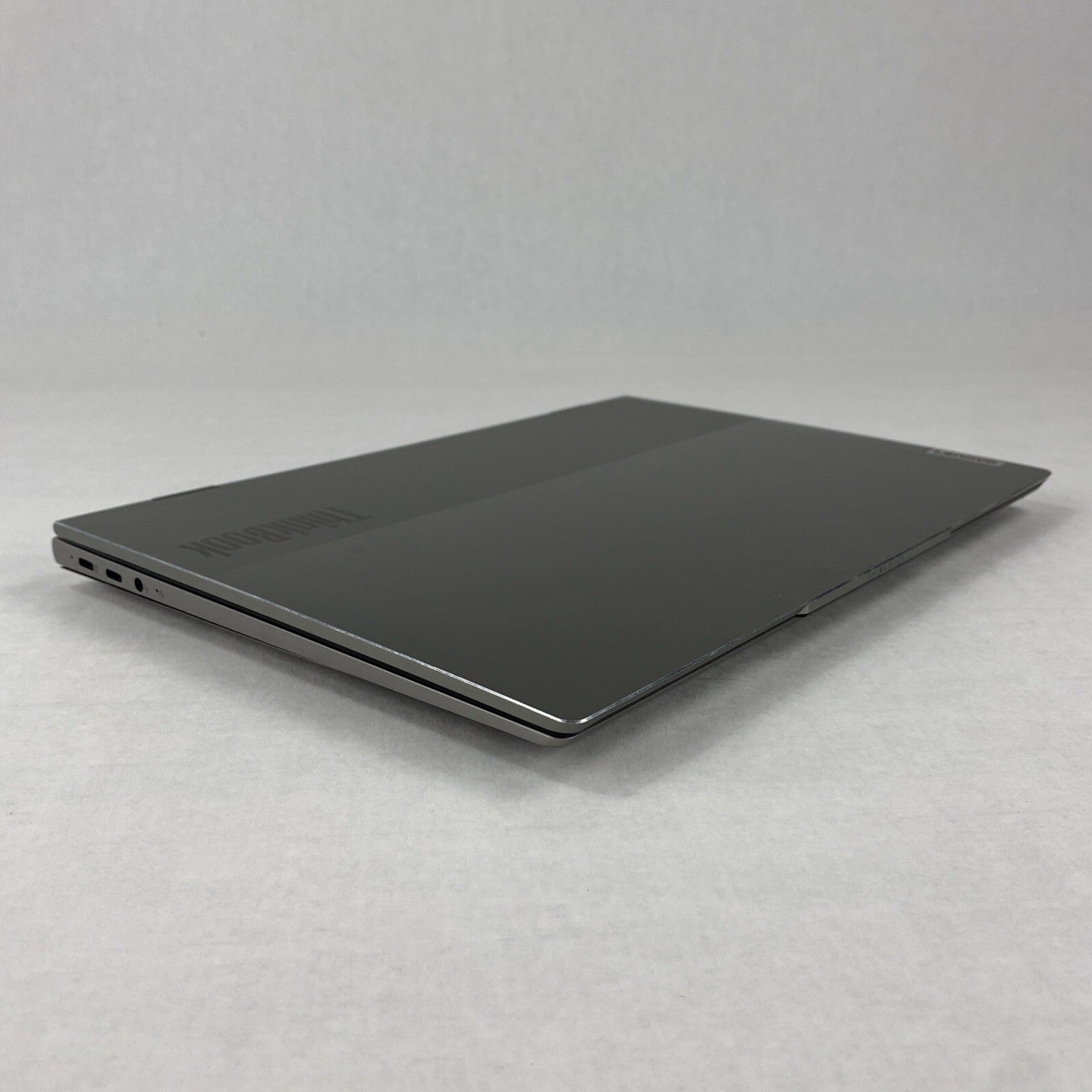 Lenovo ThinkBook 14p G2 AMD Ryzen 7 5800H 3.2GHz 16GB RAM 14" No Batt. No HDD/OS