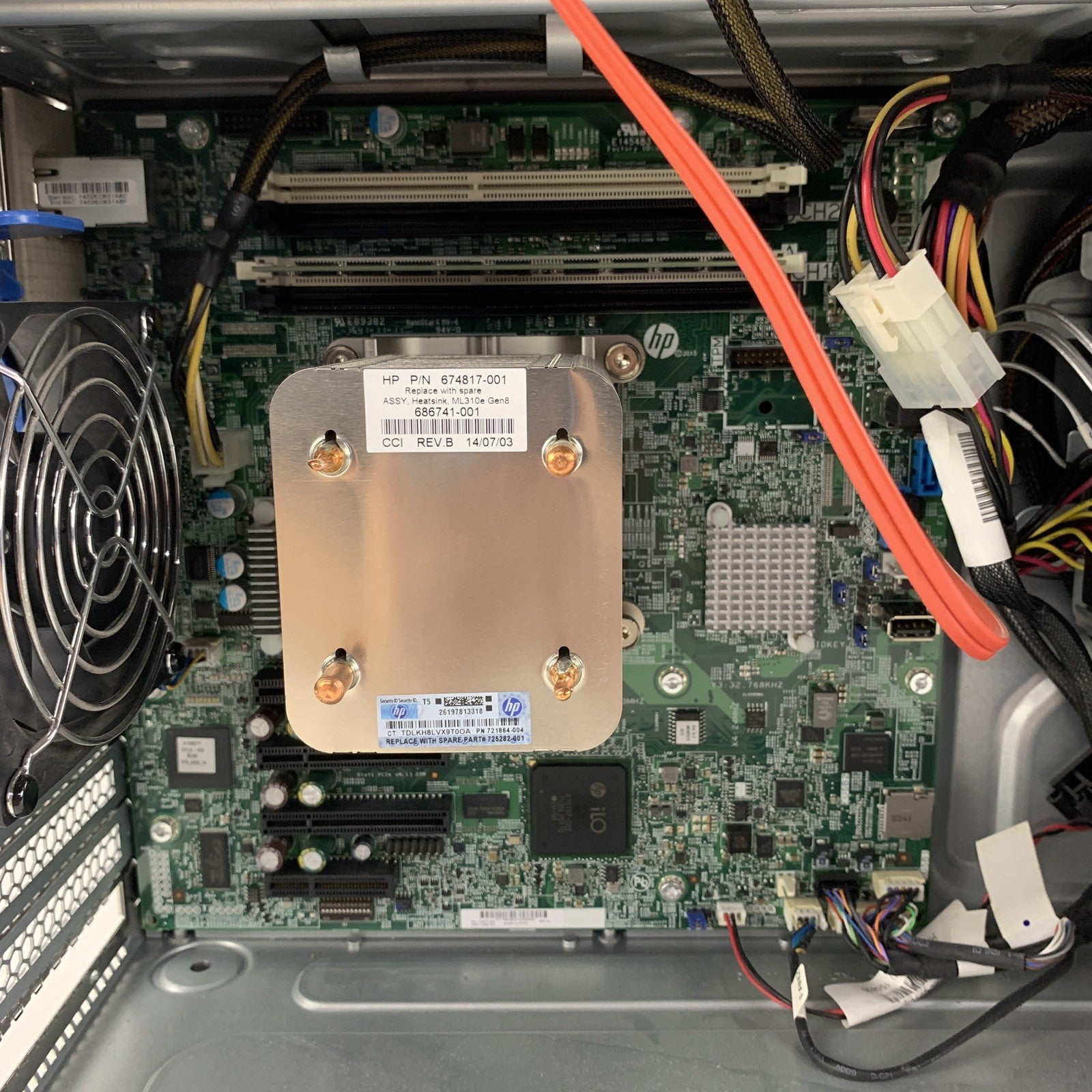 HP Proliant ML310e Gen8 v2 Server Xeon E3-1220 V3 3.1 GHz 8 GB Ram No HDD No OS