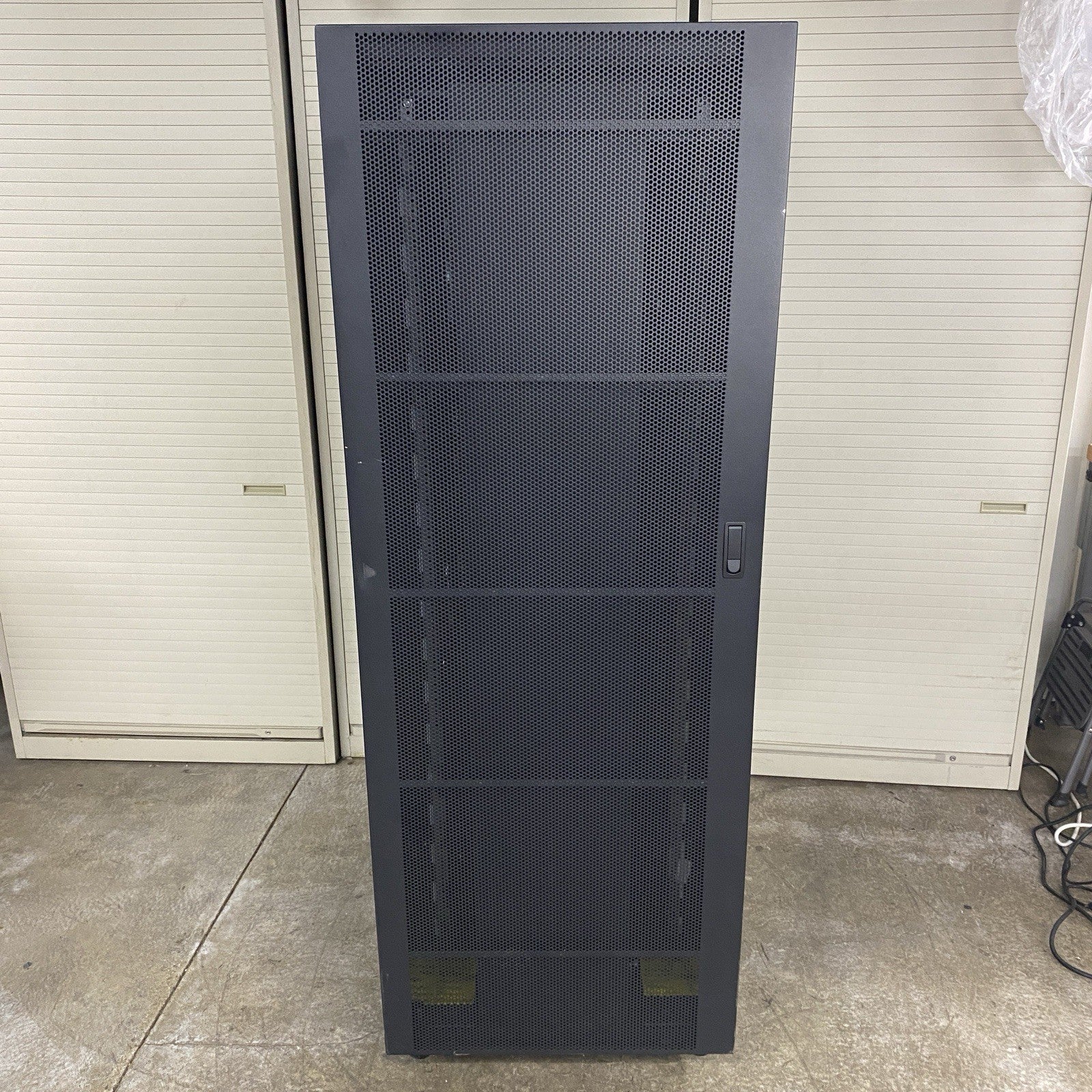 IBM 7014-T00 Enterprise 19" Rack Enclosure No Keys8
