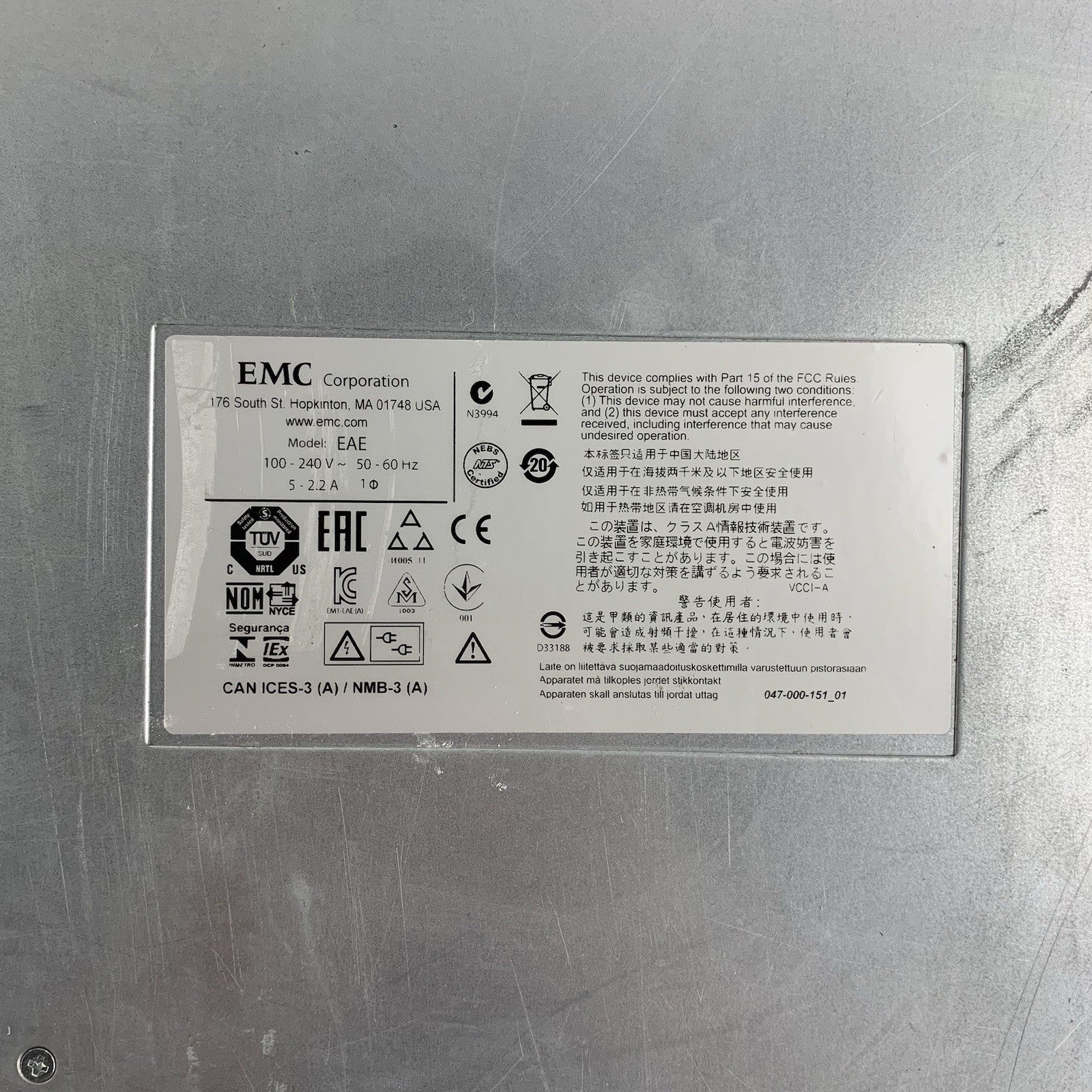 EMC EAE 100-542-104-01 12-Bay Storage Array Missing Two Caddies No Caddy Cover7