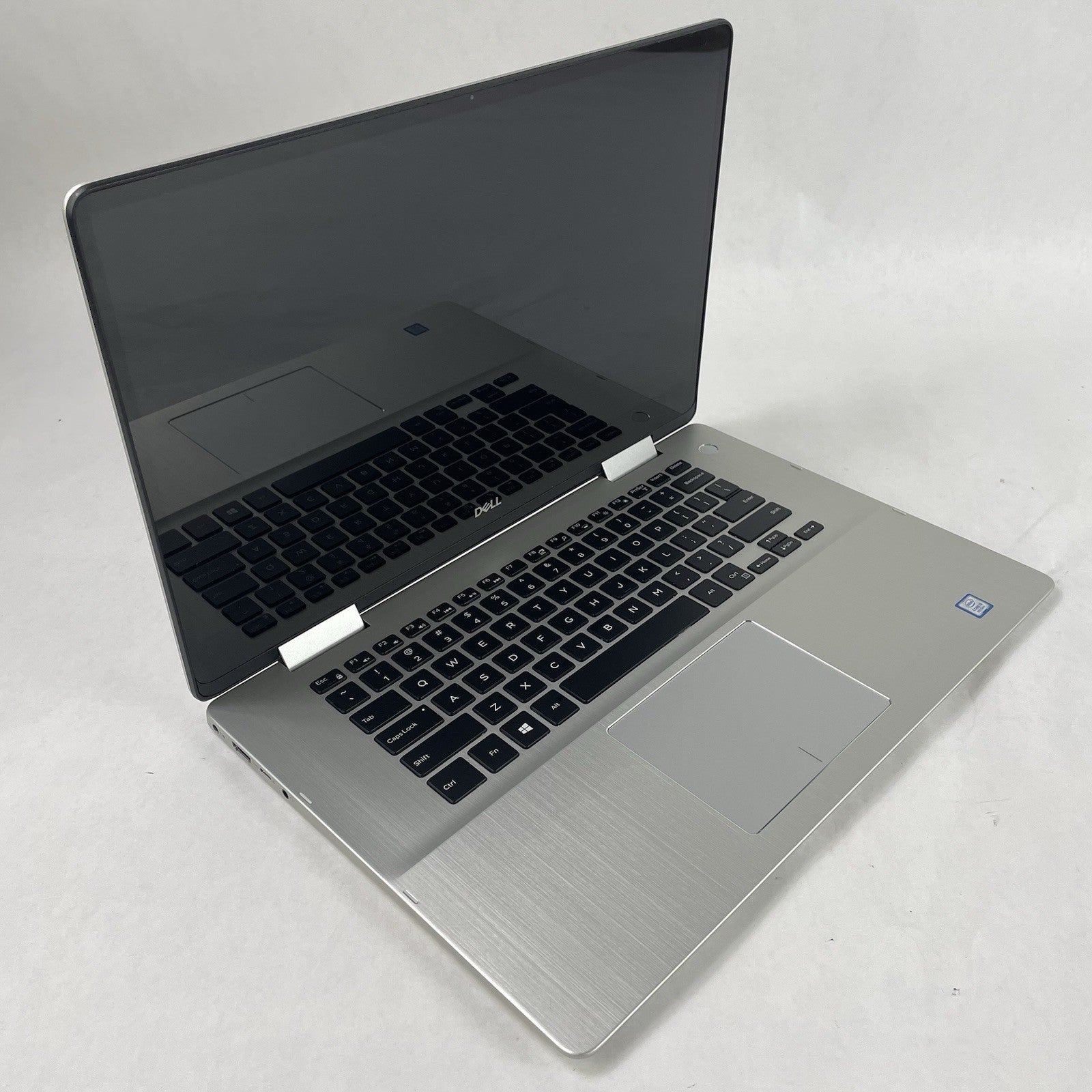 Dell Inspiron 7586 15.6" i5-8265U 1.60 GHz 8 GB RAM No SSD/OS/AC/Batt0