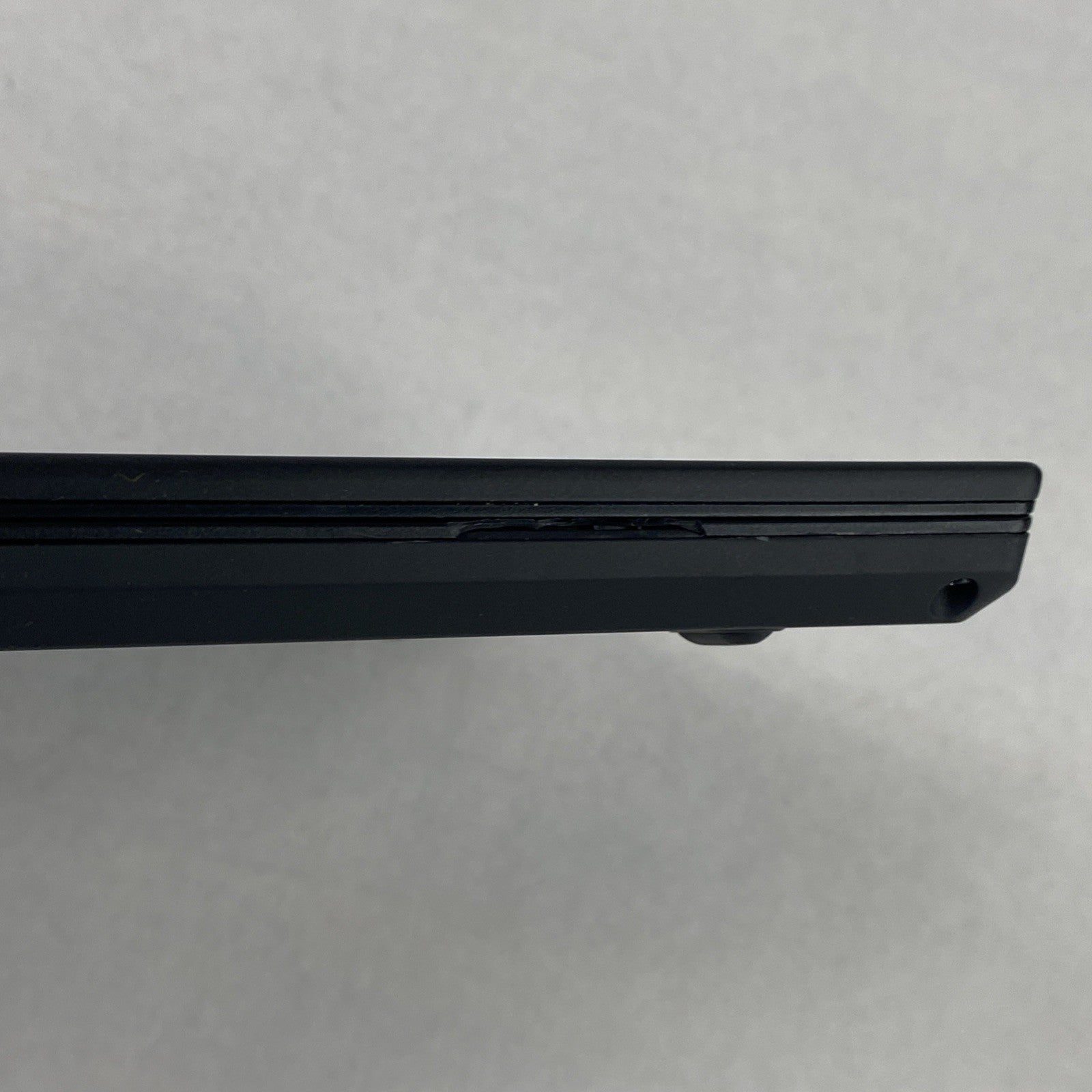 Lenovo ThinkPad T470 Intel Core i5-7300U 2.6GHz 8GB RAM 14.0" No HDD No OS