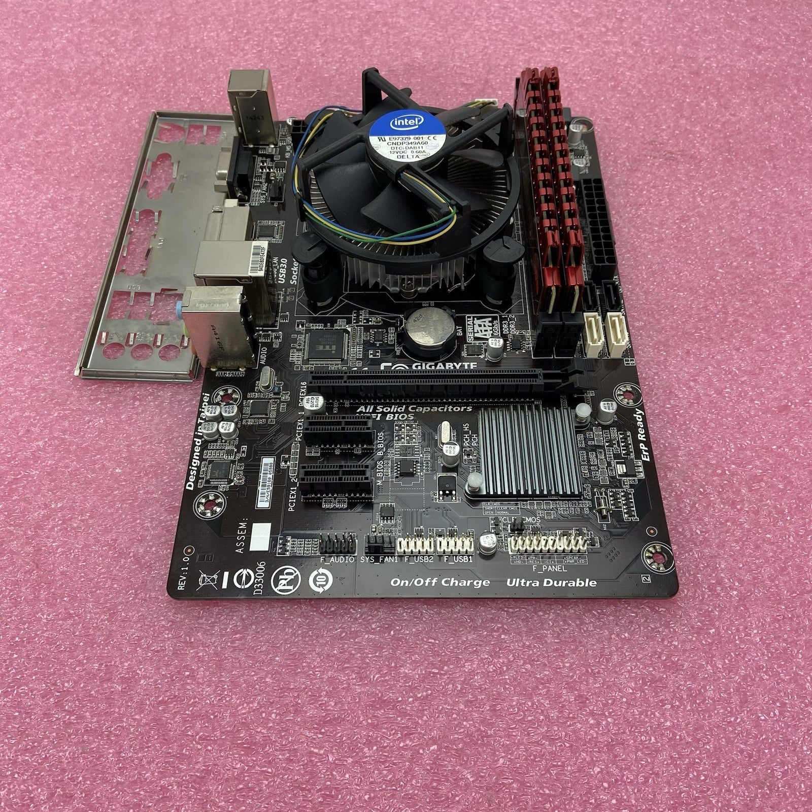 Gigabyte H81M-DS2V Motherboard Intel Pentium G3220 3GHz 4GB RAM w/IO Shield1