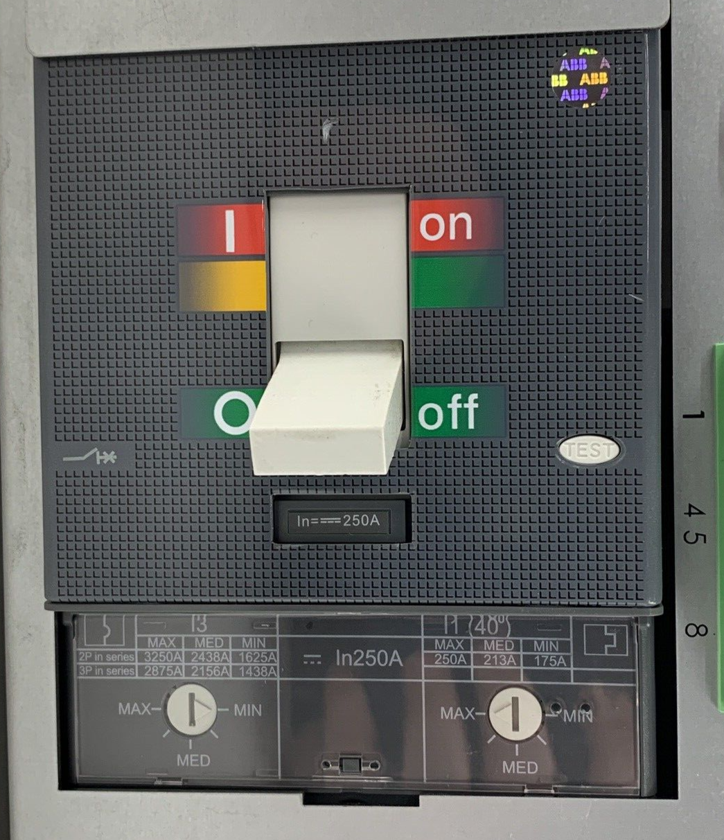 Eaton UCB600V250AB00 Battery Control Box 600VDC 250A w/ ABBSace in250A Breaker