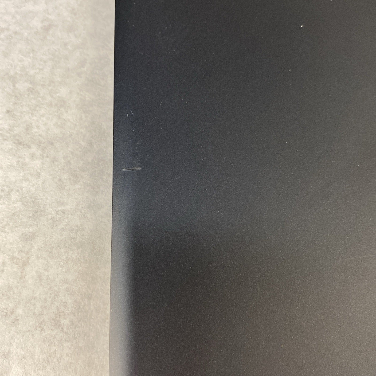 Dell Latitude 5580 Intel Core i5-7300U 2.60 GHz 8 GB RAM 15.6" No HDD No OS