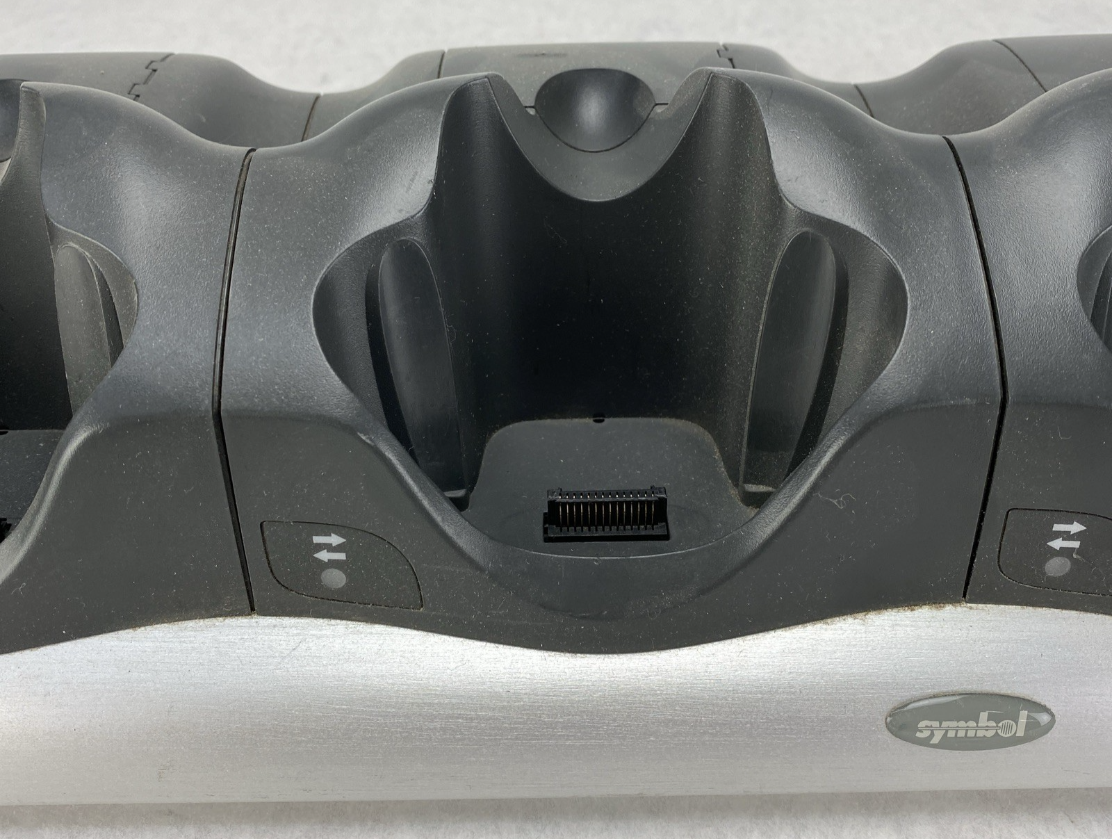 Motorola Symbol CRD8800-4000SR 4-Device Charging Cradle No AC Adapter Untested