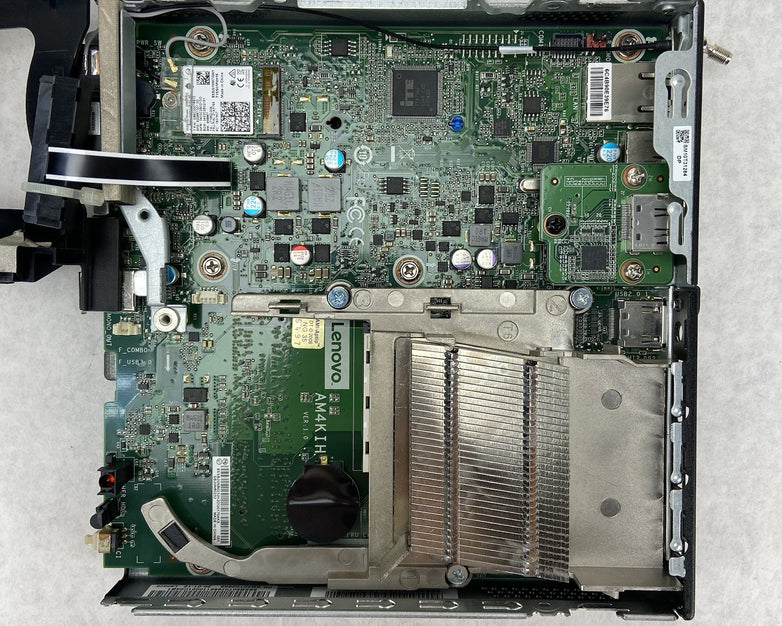 Lenovo ThinkCentre M75Q-1 Micro AMD Ryzen 5 Pro 3400 GE 3.3GHz 8GB RAM No HDDOS