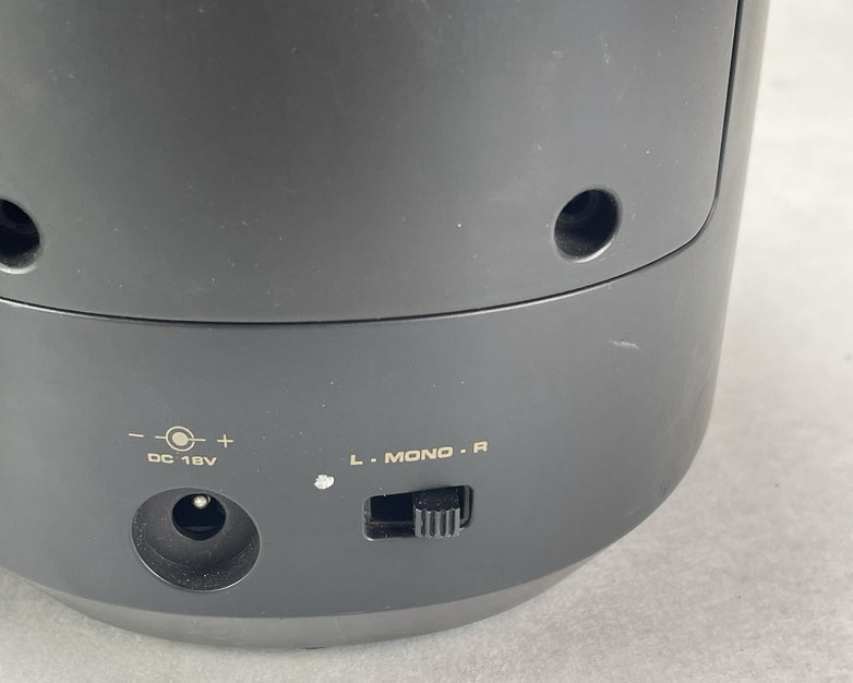 Acoustic Research AW877 Missing Screws Untested