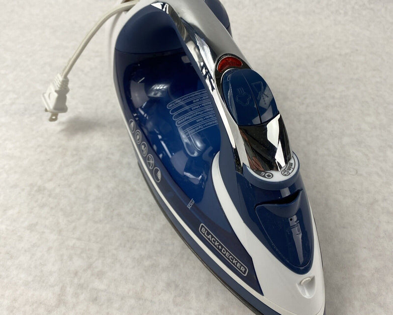 Black Decker ICR16X Nonstick Many Fabric Steam Clothes Iron with Cord Reel