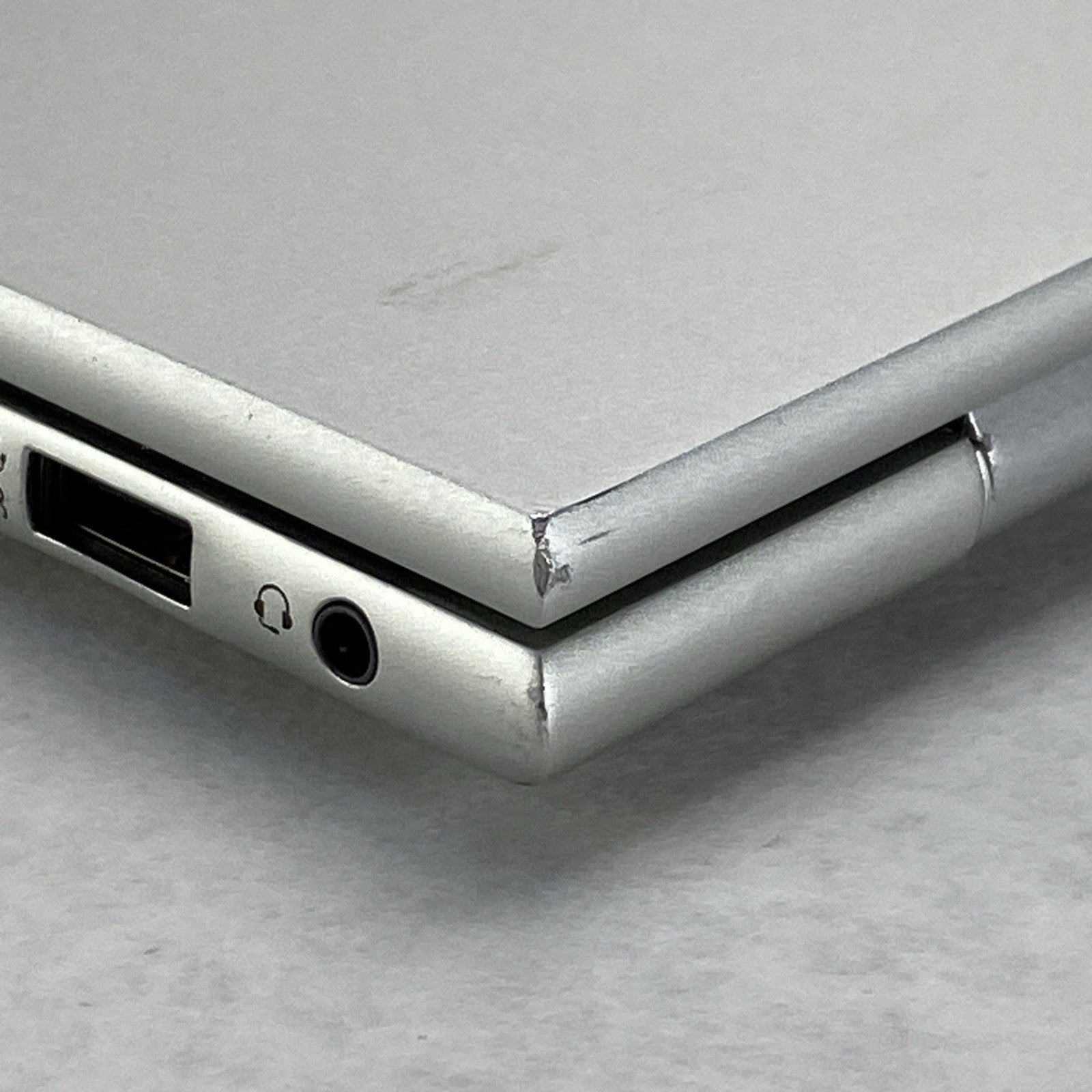 HP EliteBook 860 G9 16" Core i5-1245U 3.96 GHz 32GB RAM No SSD No OS