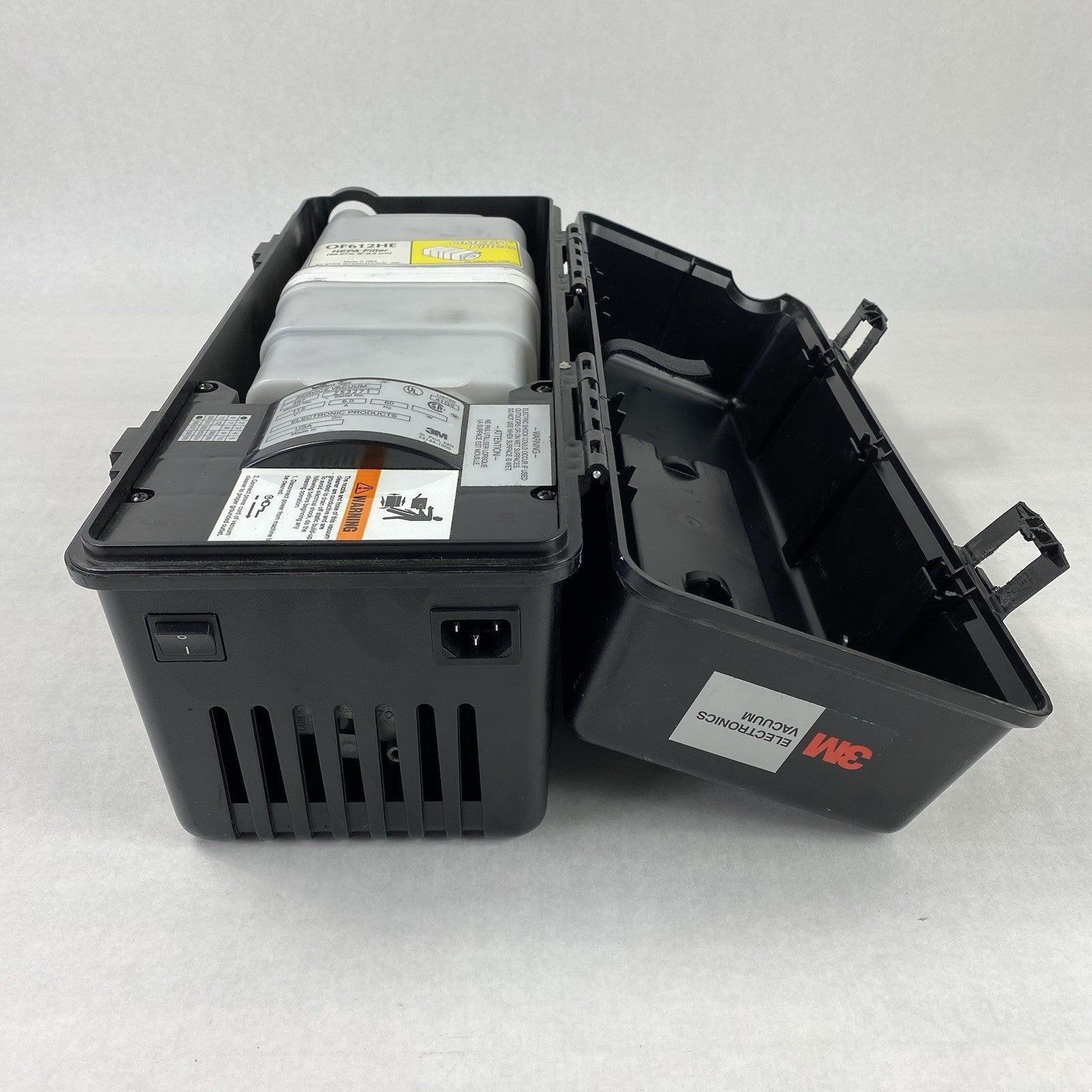 3M Model 497 Portable Electronics Service Vacuum No Power Cord No Attachments