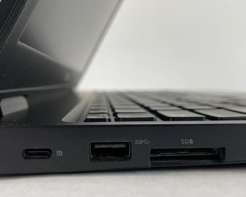 Dell Latitude 5590 15.6" i5-8250U 1.60 GHz 8 GB RAM No SSD/OS/AC/Batt- Bad Front
