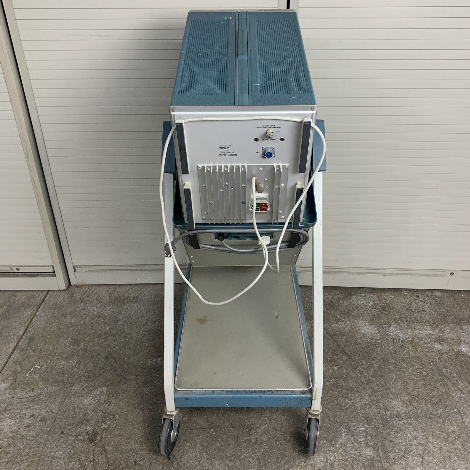 Tektronix 7904 Oscilloscope W/ 7A22 7A26 7B85 7B53A Module Cards and 204-2 Cart