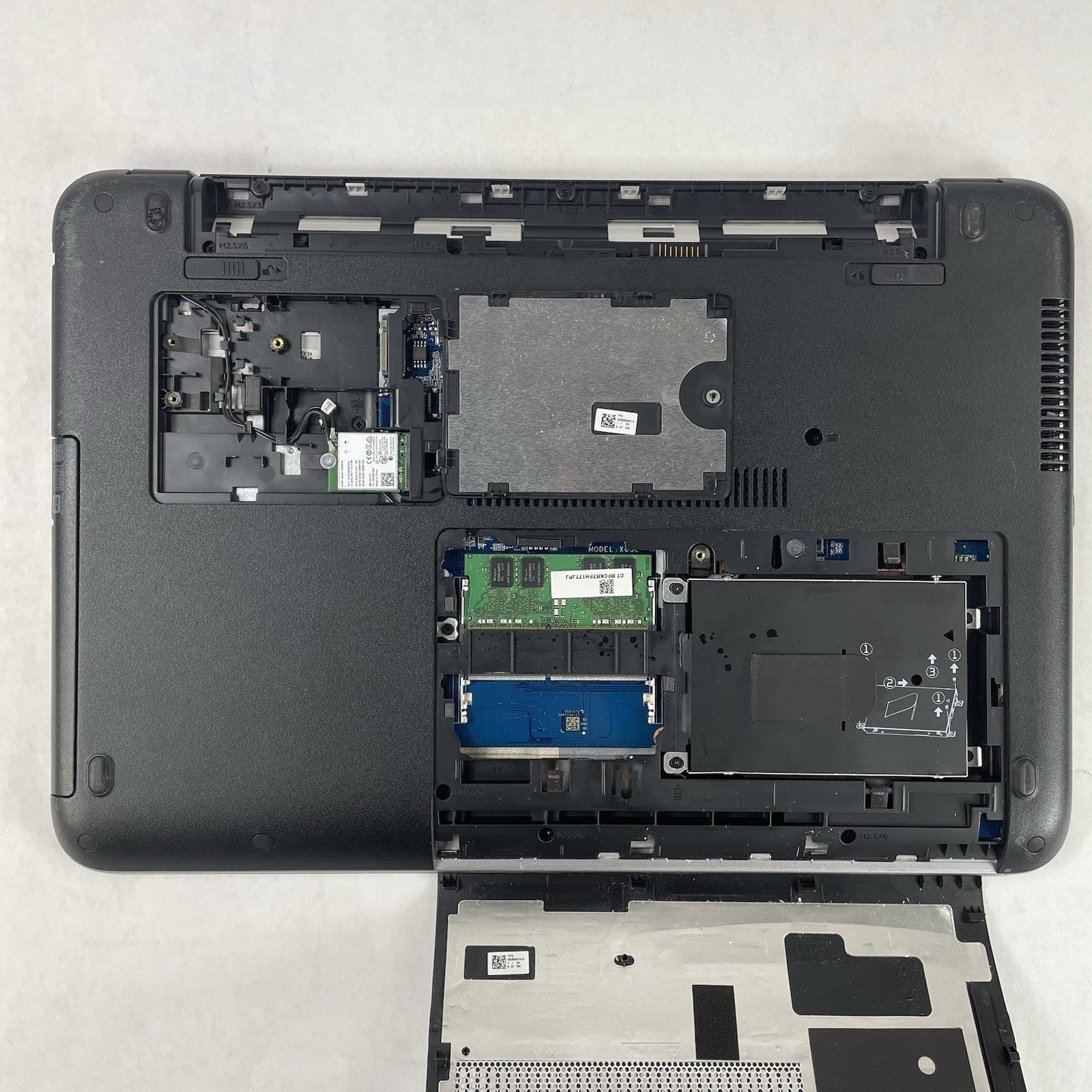 HP ProBook 450 G3 15.6" i5-6200U 2.30 GHz 4 GB RAM No SSD/OS/AC/Battery16