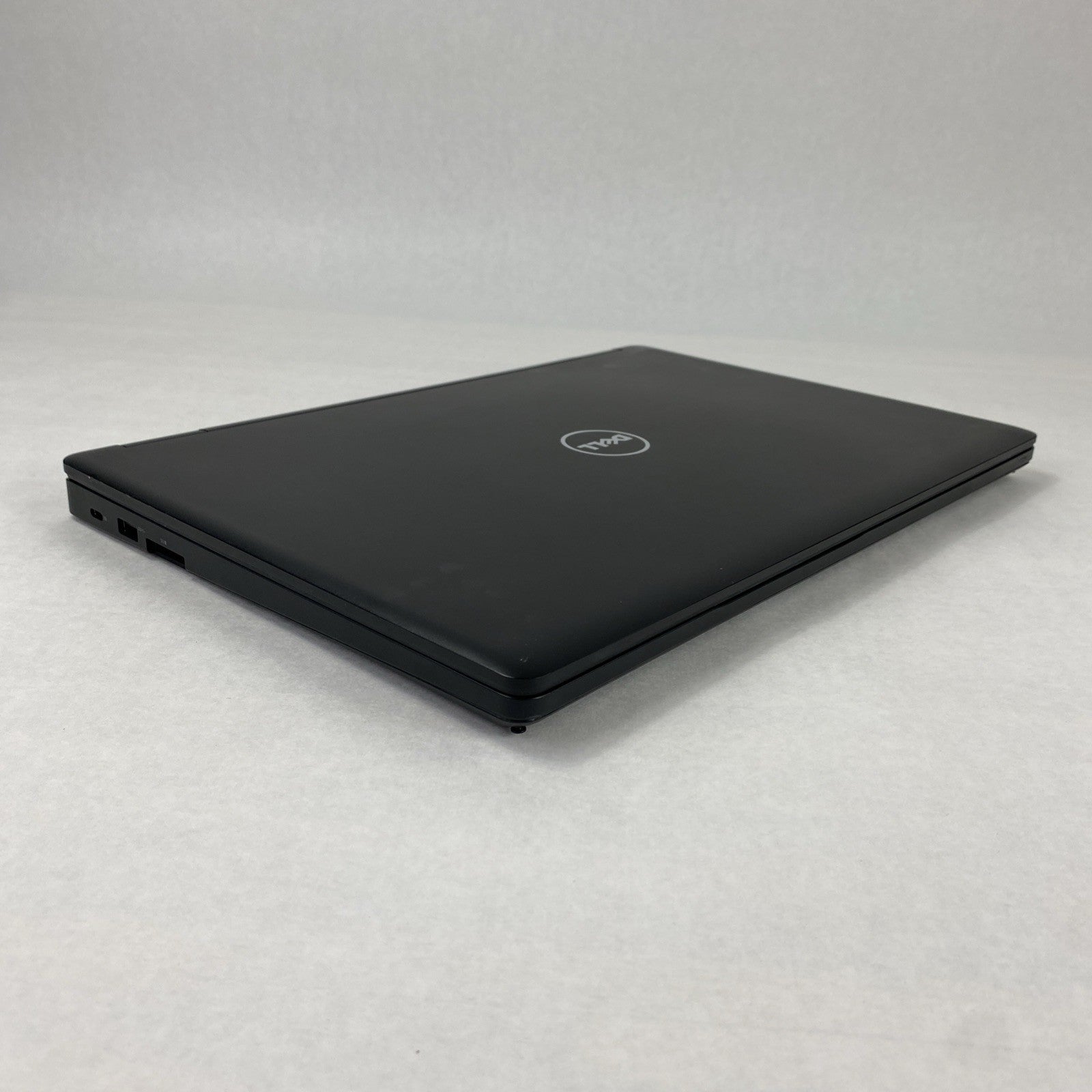 Dell Latitude 5580 Intel Core i7-7600U 2.80GHz 8GB RAM 15.6" No HDD No OS