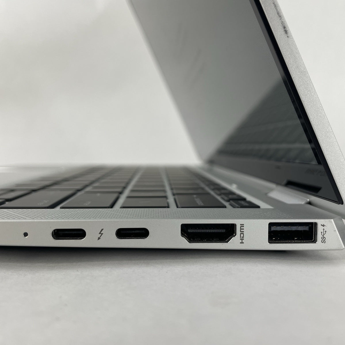 HP EliteBook x360 1030 G8 13.3" i7-1185G7 3.00 GHz 16 GB RAM No SSD/OS/AC7