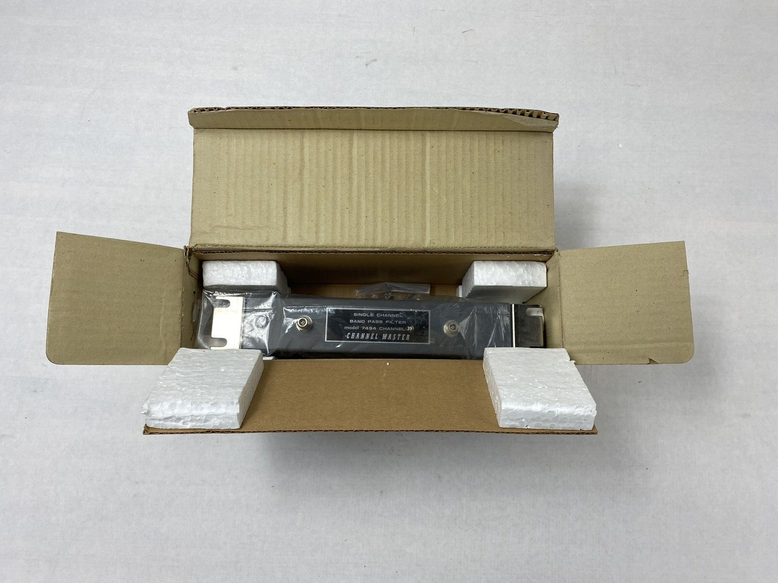 Channel Master MATV Systems Model 7494 Band Pass Filter UHF Band Channel 39