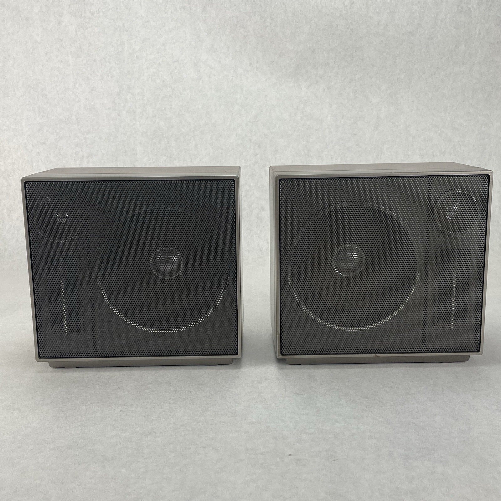 General Electric 7-4992A Right and Left Speaker1