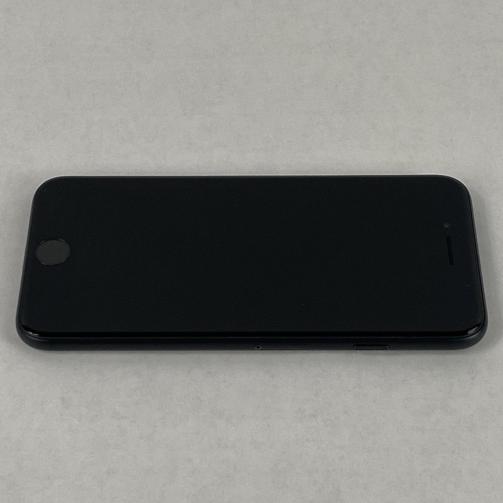 Apple iPhone 7 A1660 32GB Unlocked 4.7" Black IOS 15.8.57