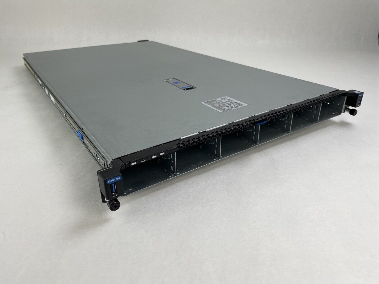 Netapp NAF-1703 Server 2x Intel Xeon Gold 5120 2.2GHz 738GB RAM No HDD No OS