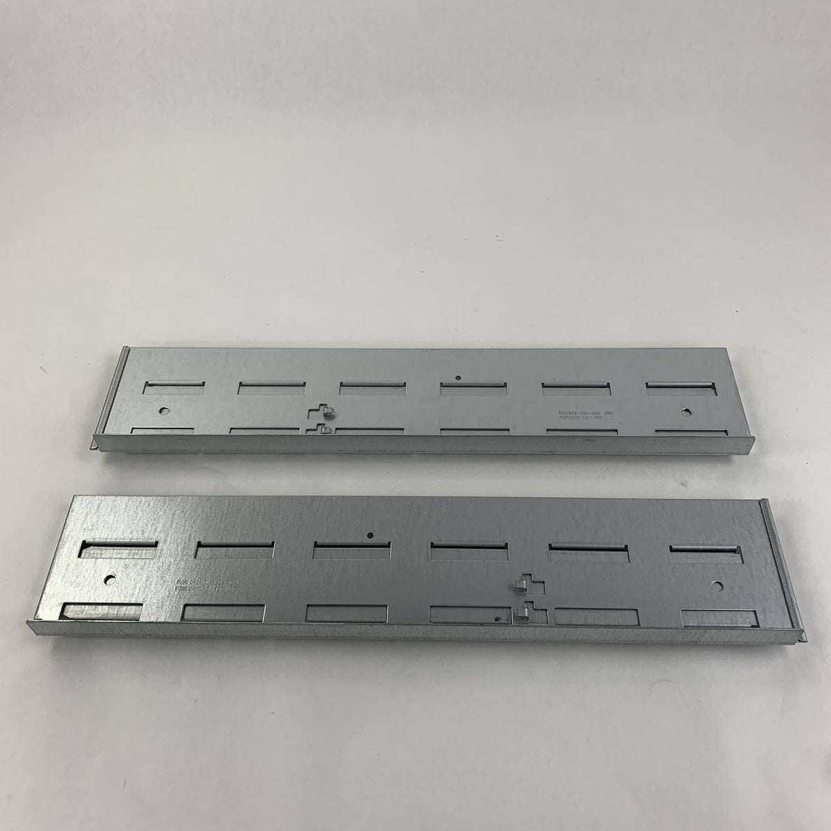 Foxconn 042-004-932 A02 042-004-934 A03 Left and Right Server Rails3
