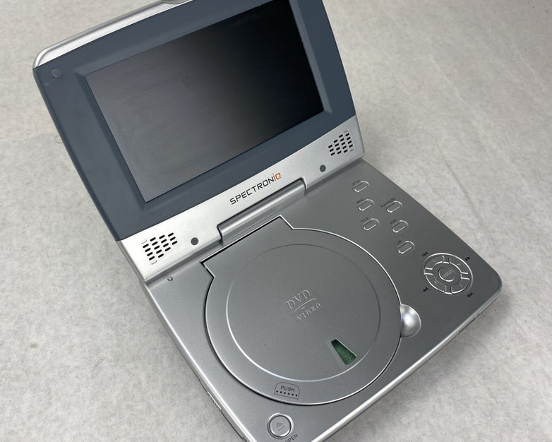 SpectroniQ PDV-700 Portable DVD Player 7" LCD With Travel Case - No Battery