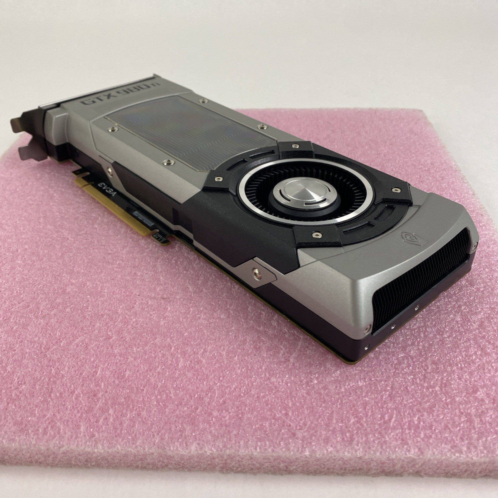 EVGA GeForce GTX 980 Ti 6GB Graphics Card Tested0